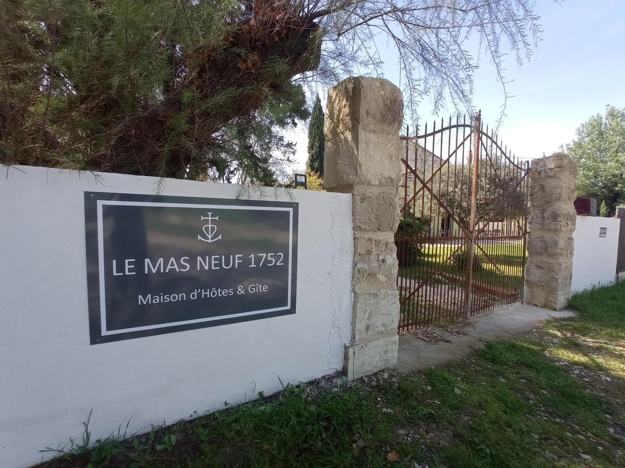 Le Mas Neuf 1752 阿爾勒 外观 照片